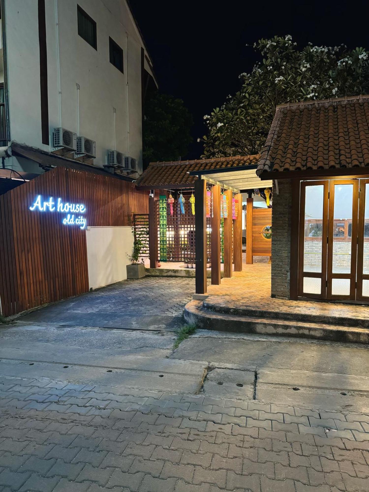 Art House Old City Chiang Mai Exterior photo